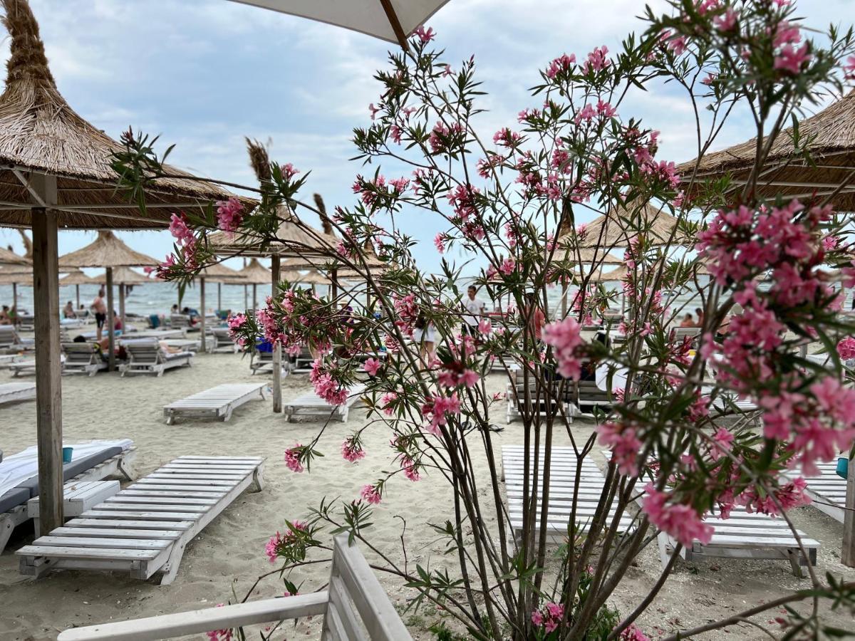Mamaia Summerland Beach Экстерьер фото